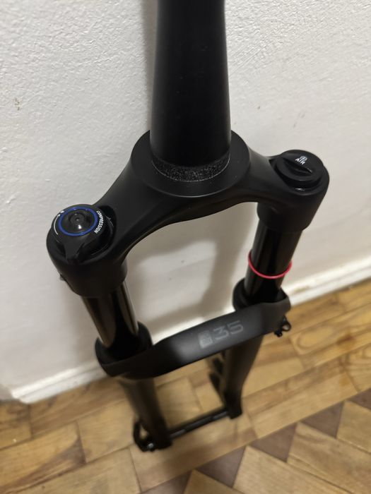 ROCKSHOX 35 GOLD RL E-MTB 29 EIXO DA FORQUILHA CÓNICA debonair 15x110