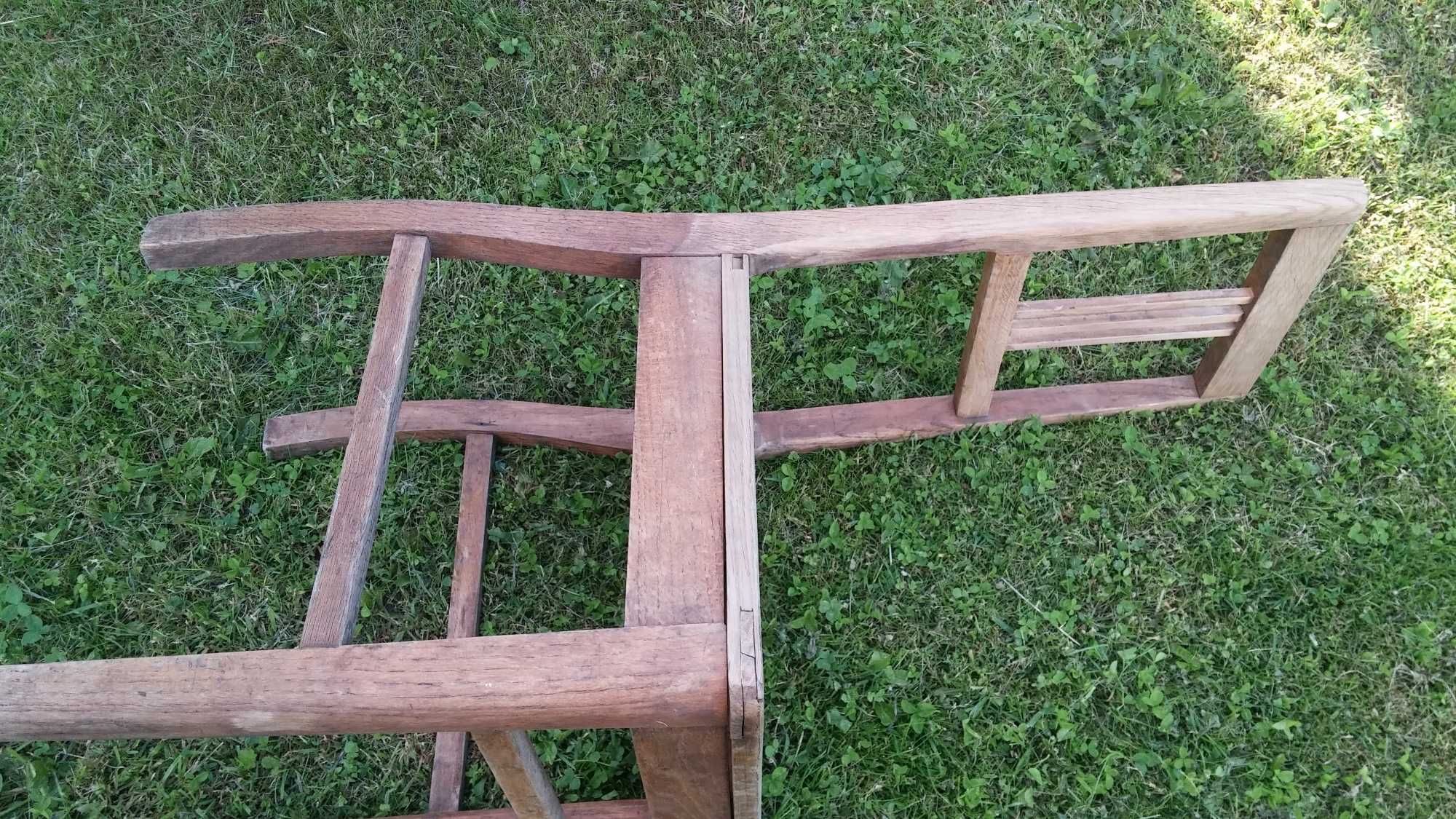 Porządny stary drewniany stołek - lite drewno !