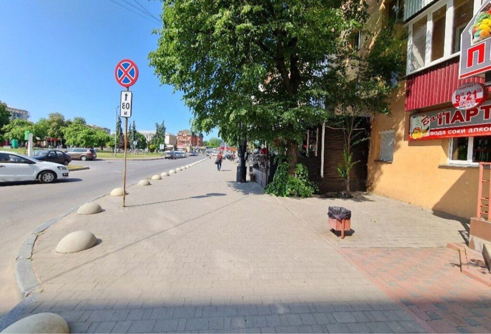 Здається в оренду фасадне приміщення, біля ЖД вокзалу