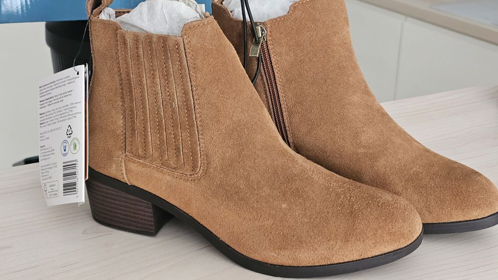 Damskie buty zamszowe Cleve, nowe