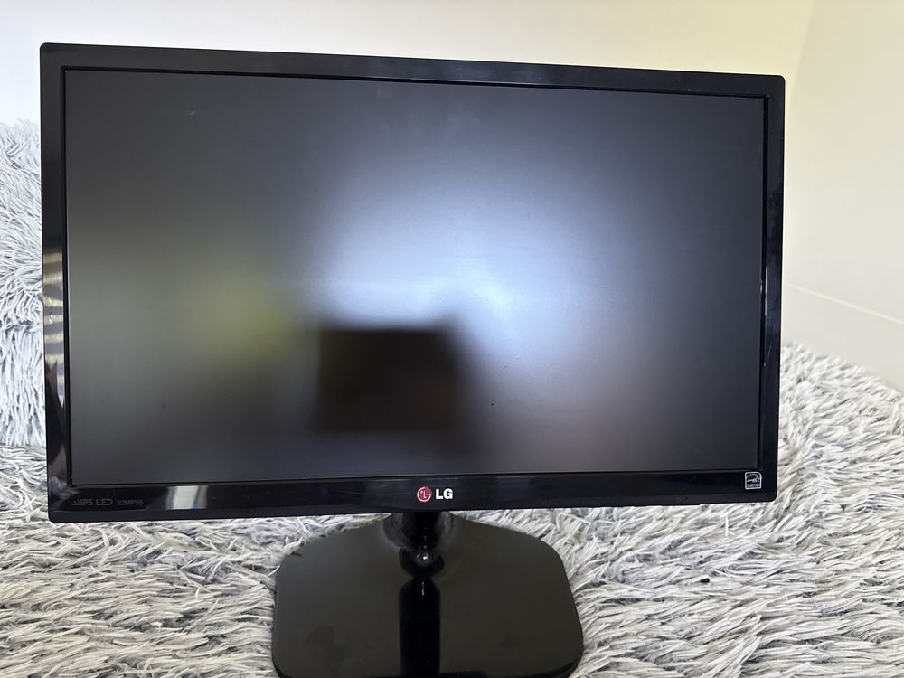 Monitor LG 21,5 cala / sprawny