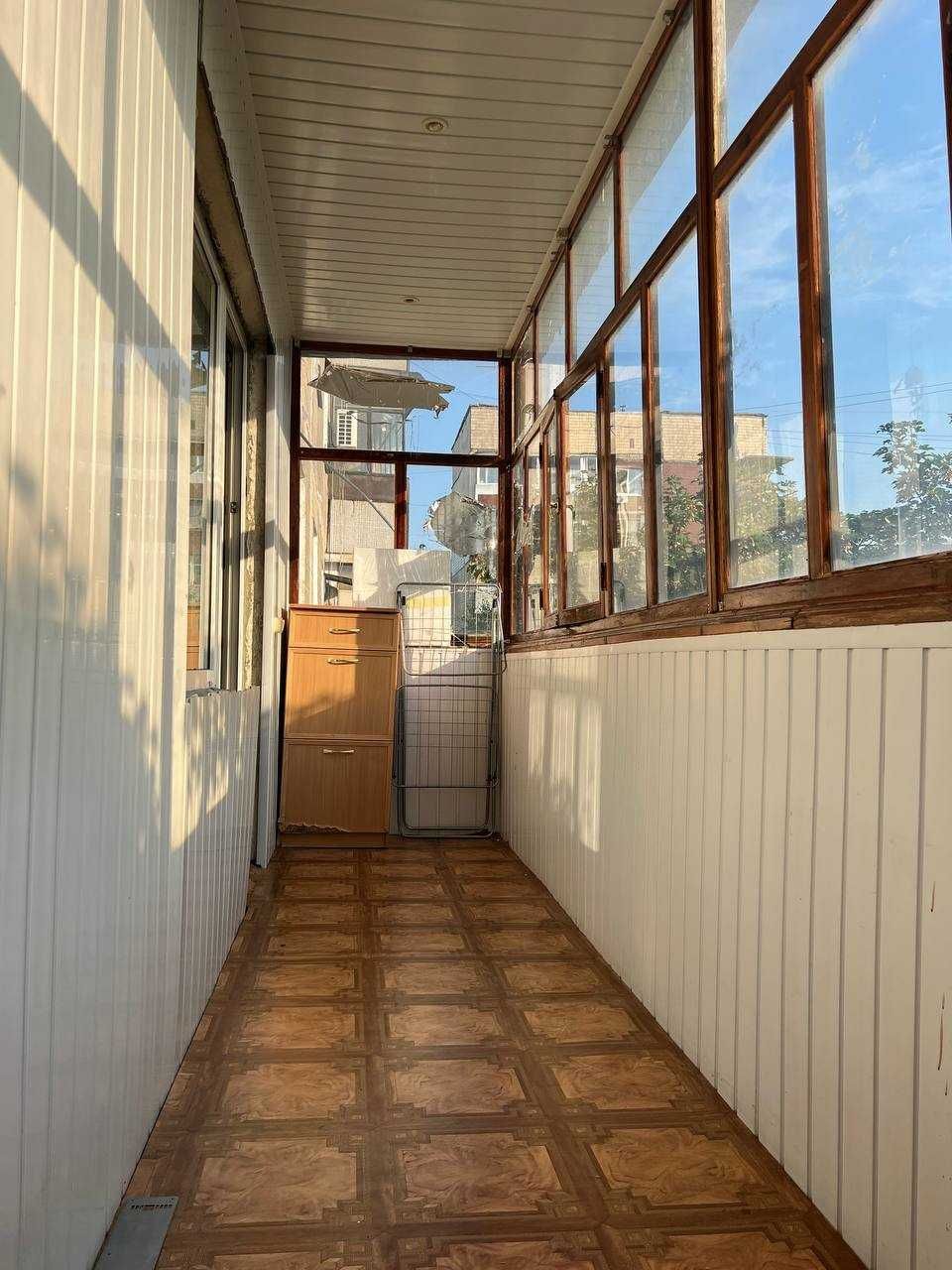 Продам 3-к квартиру (70м2) на ж/м Тополь-3, район школ № 137 и 99