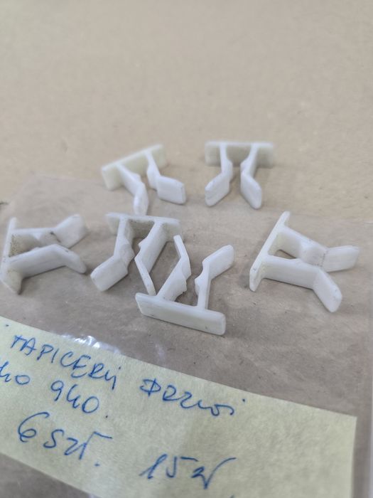 Spinki spinka tapicerki drzwi Volvo 740 , 940