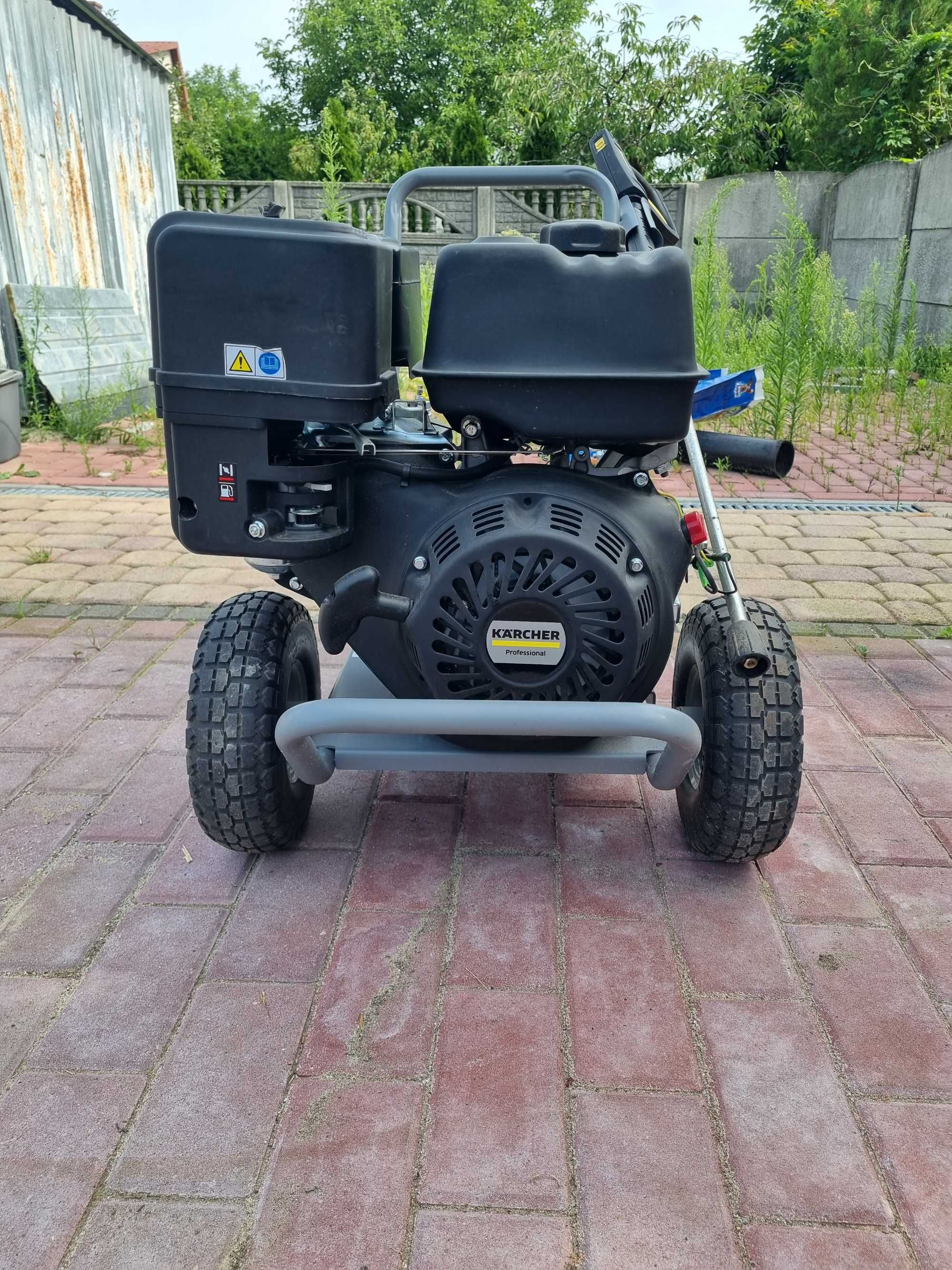 HD 9/25 G Classic (300maxbar, 900l/h) profesjonalna myjka Karcher