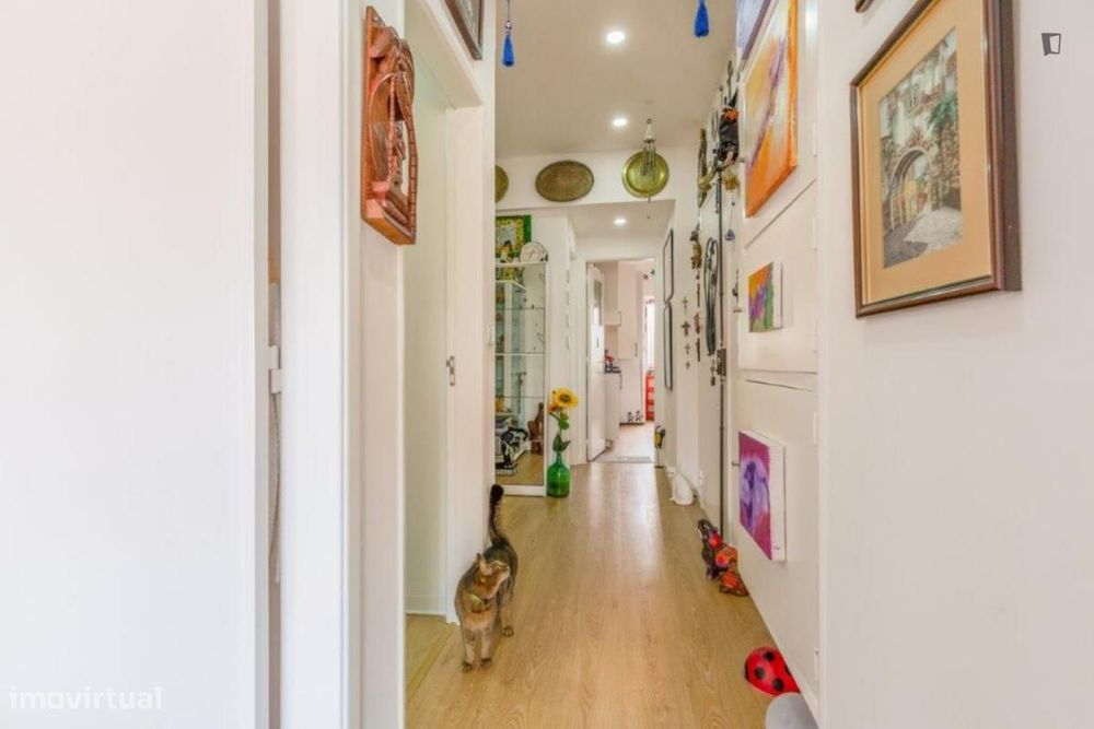 Quarto - localizado em Lumiar Lisbon