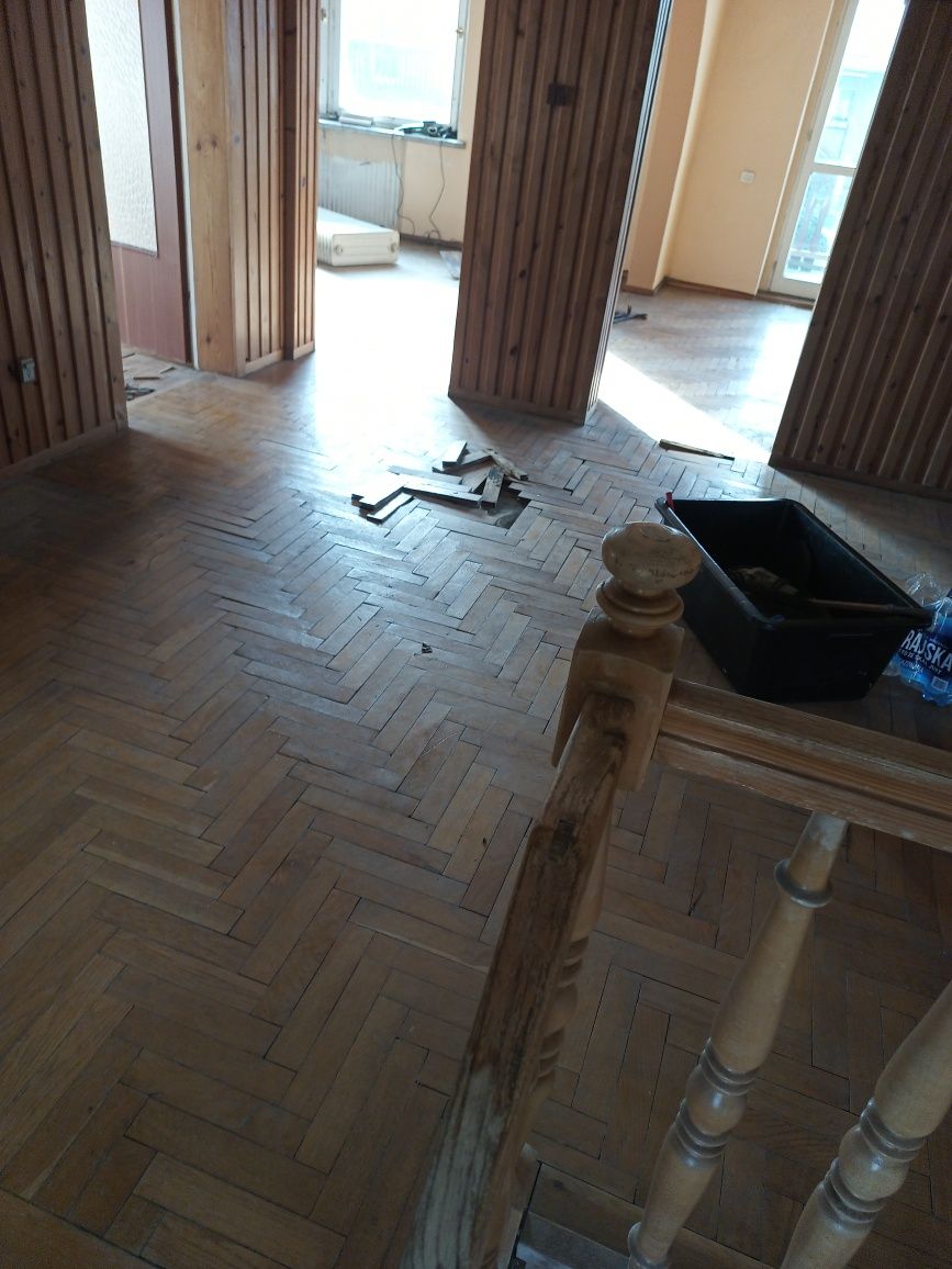 parkiet ZDEMONTOWANY ok 100 M2