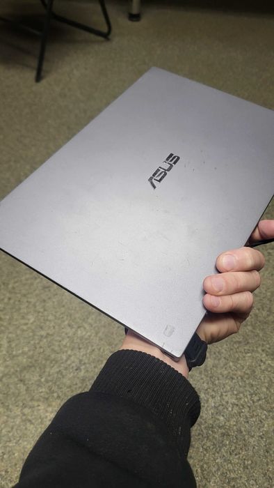 matryca asus b9440ua stan bardzo dobry, plecki gratis