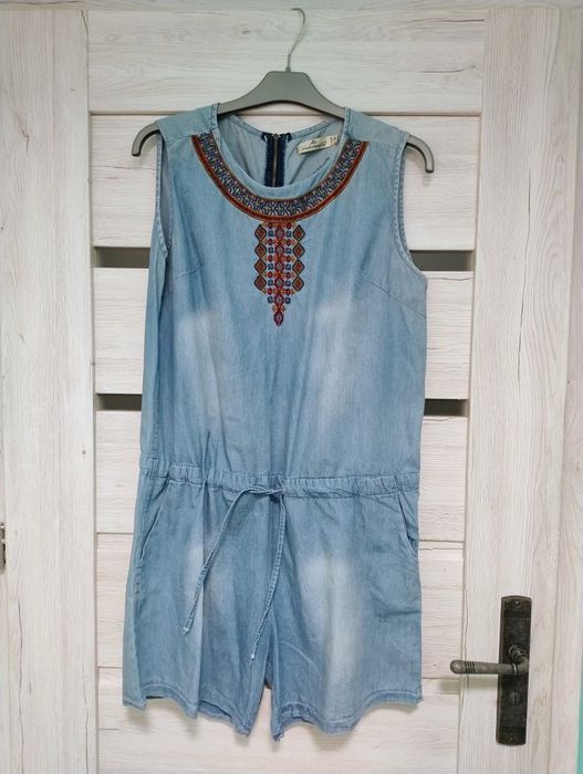 Zestaw ubrań damskich r. L (5 sukienek, kombinezon, trzy bluzki)