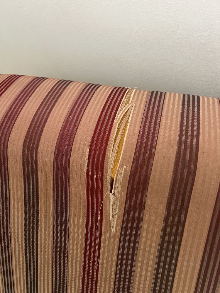 Pequeno sofá cama