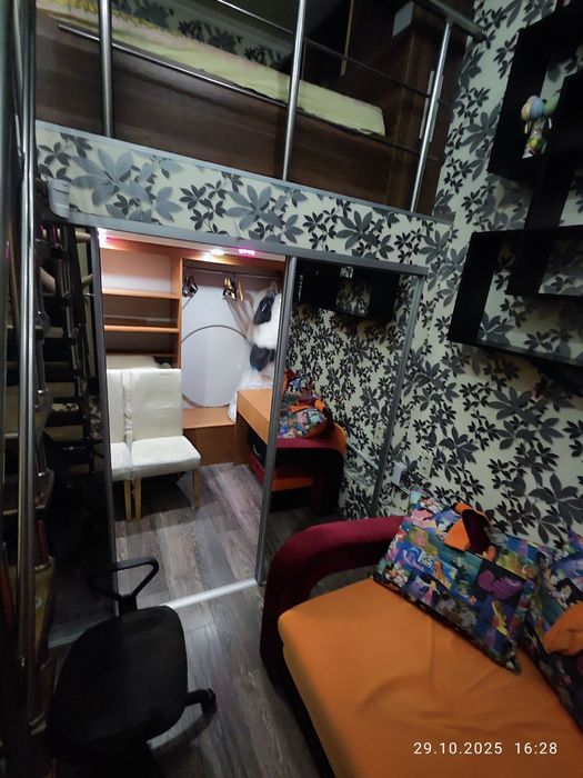 Слача комнаты с хозяйкой