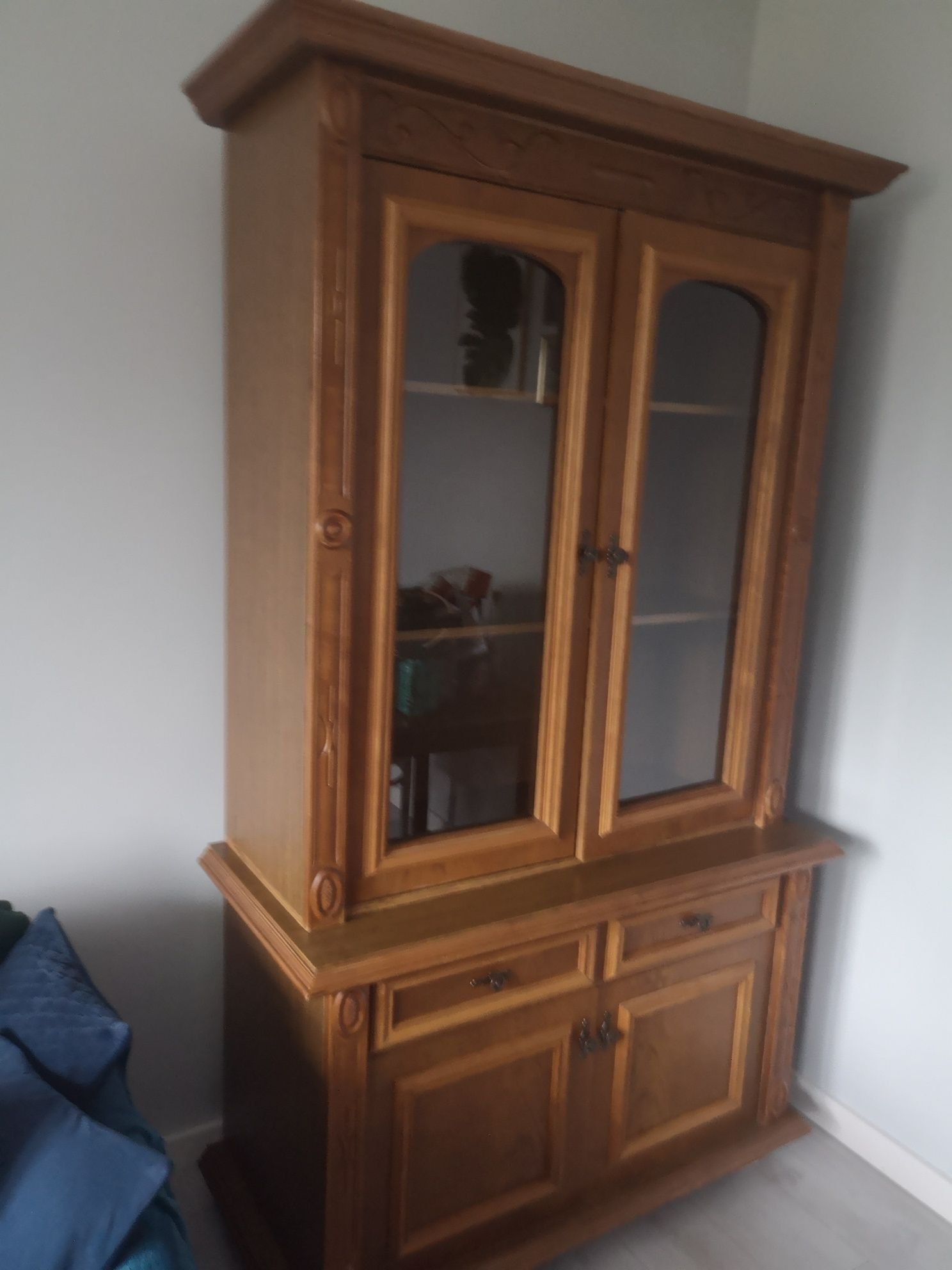 SPRZEDAM komodę witryna komoda narożna pod telewizor
