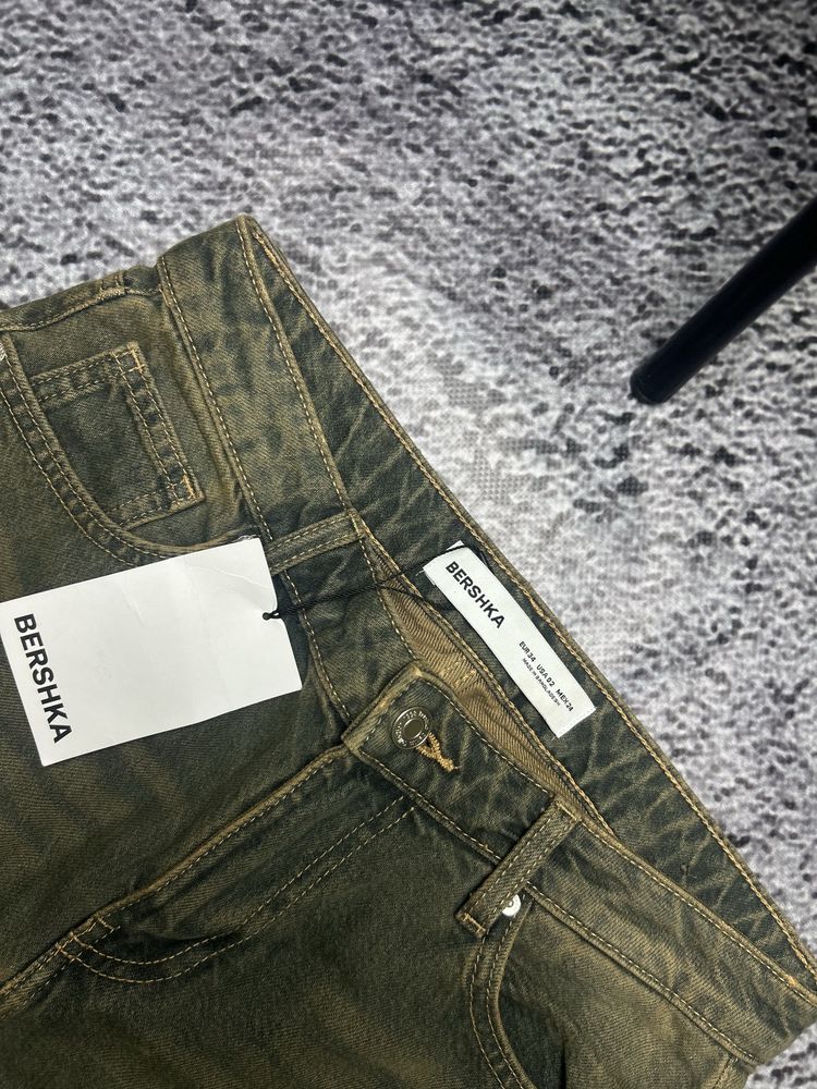 Джинси Bershka нові
