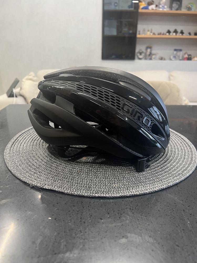 Giro Synth MIPS Medium black cycling helmet specialized kask