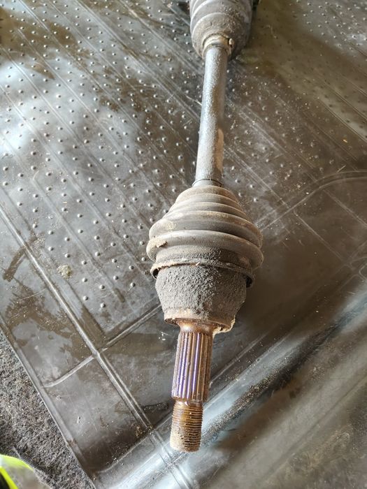 Półoś prawa długa Ford Fiesta mk6