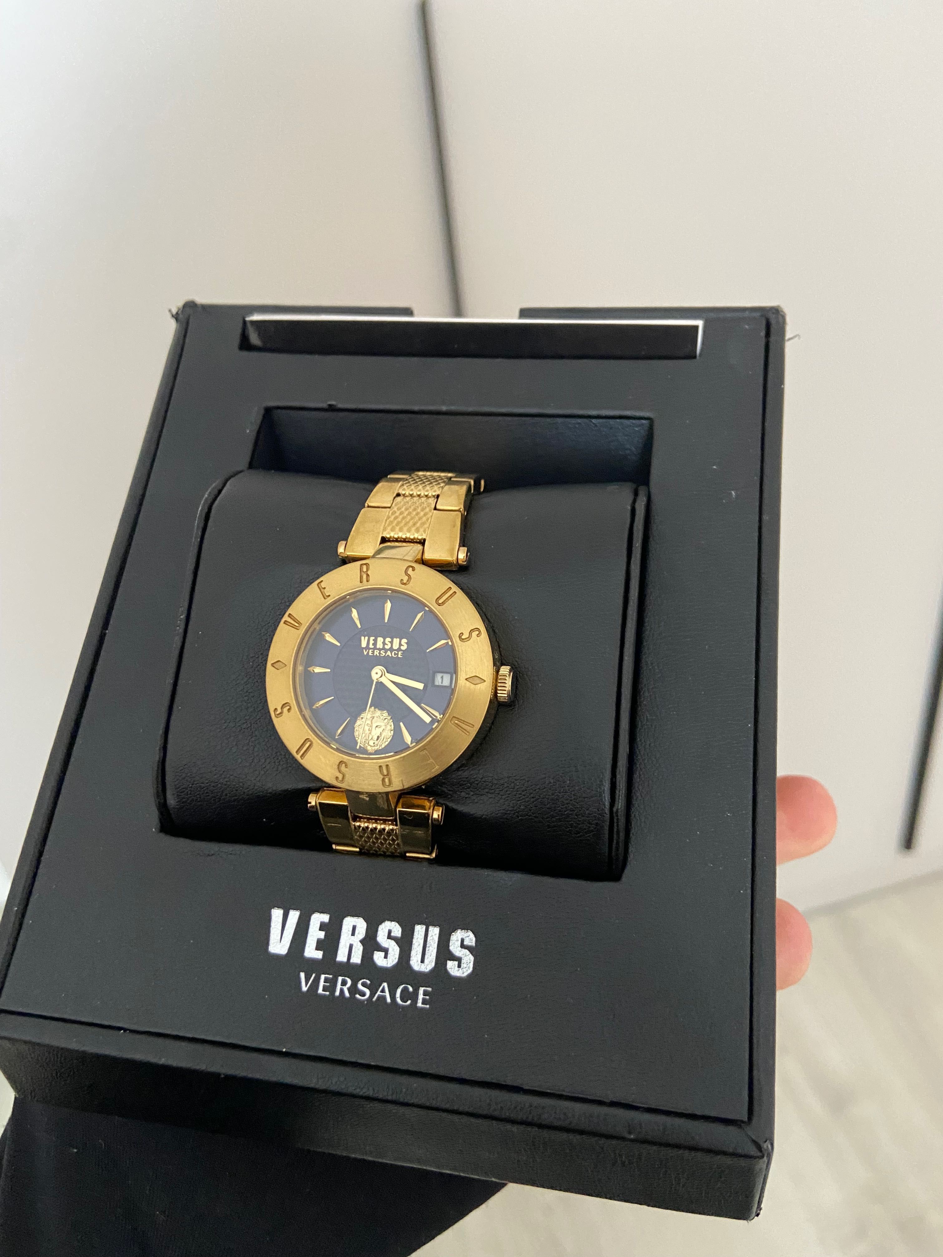 Часи Versace оригінал