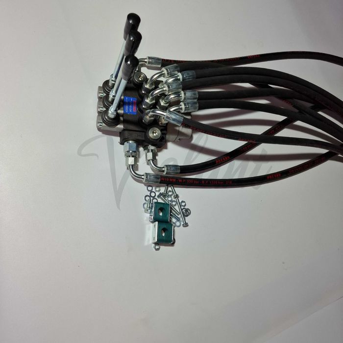 Rozdzielacz 3 Sekcyjny C-360 Zewnętrzny 3x Pływająca Od Dolnej Pokrywy