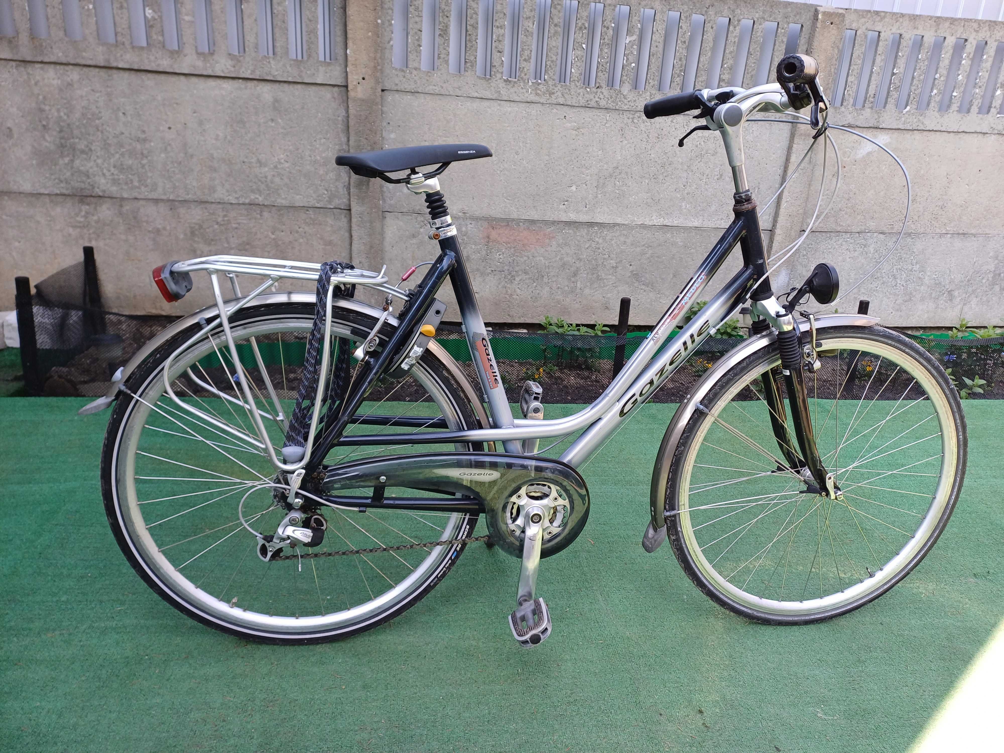 Aluminiowy Rower Miejski Gazelle Medeo Koła 28 Cali Rama 57 cm