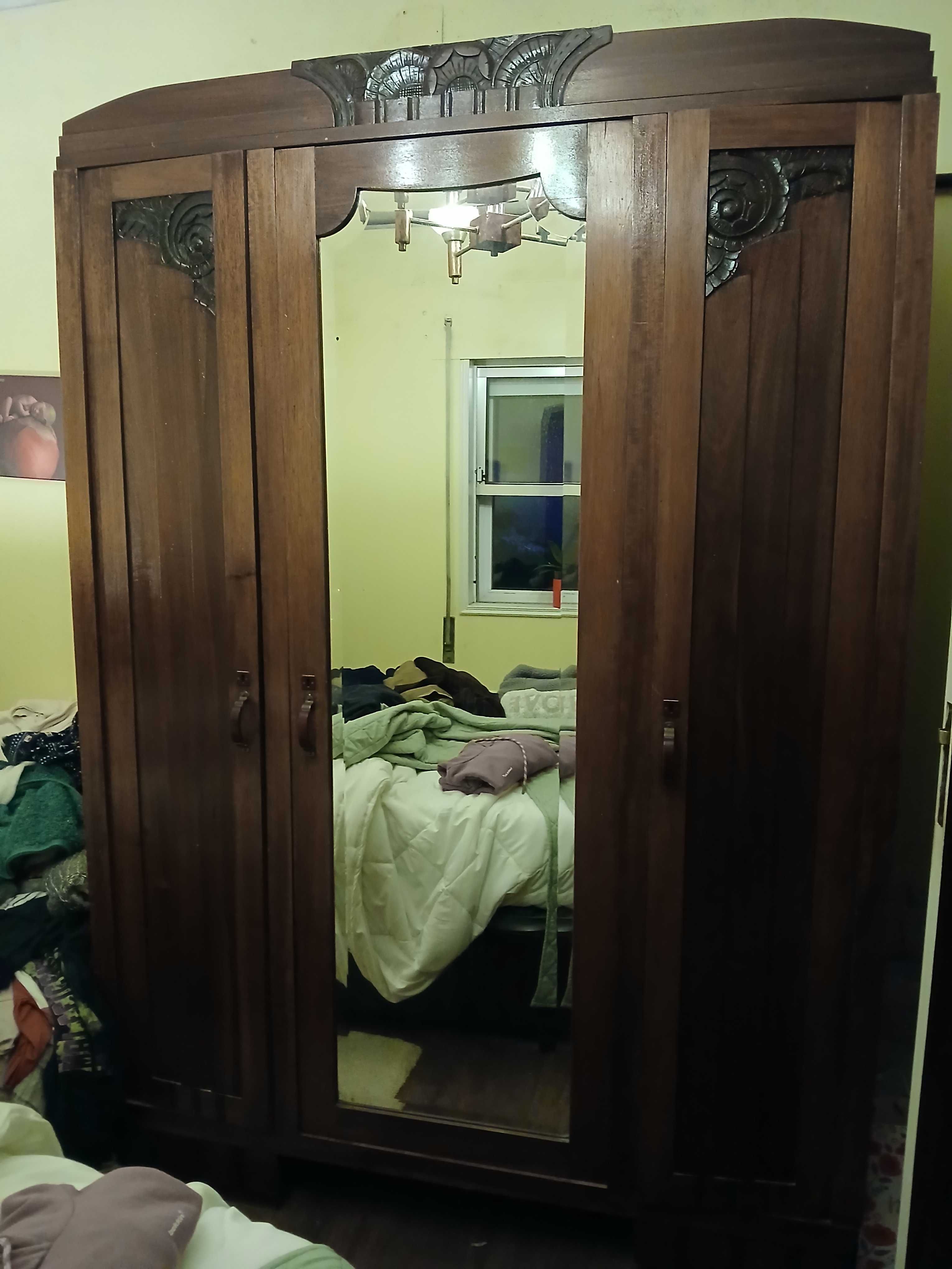 Quarto centenário em Mogno
