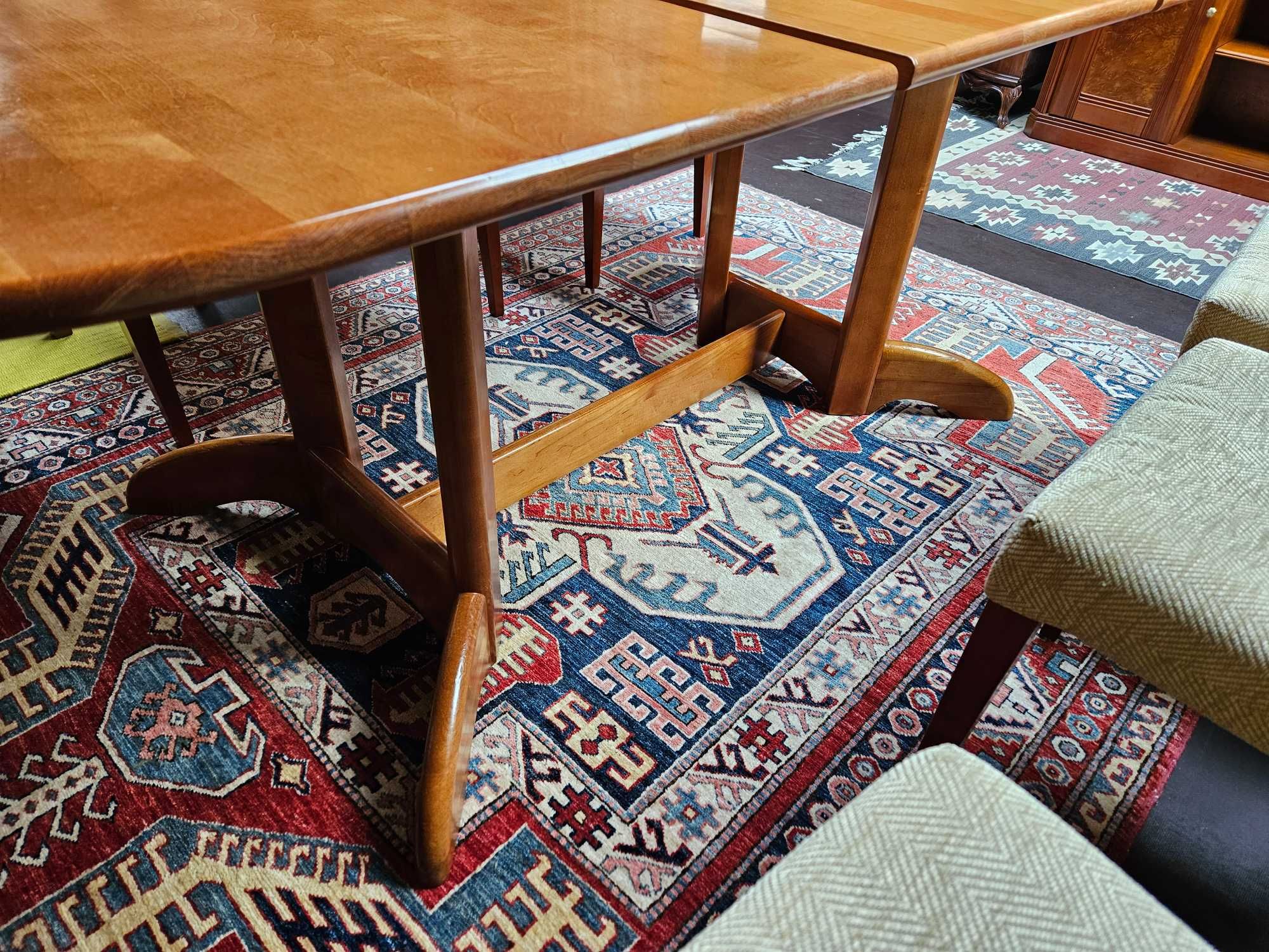 Mesa em madeira maciça - óptimo estado geral - Extensível - Só