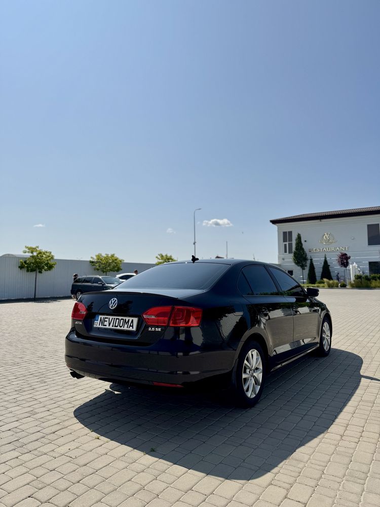 Volkswagen Jetta 2011 VI покоління