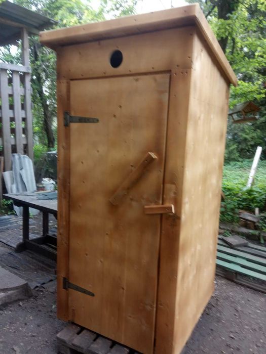 Туалет дерев"яний
