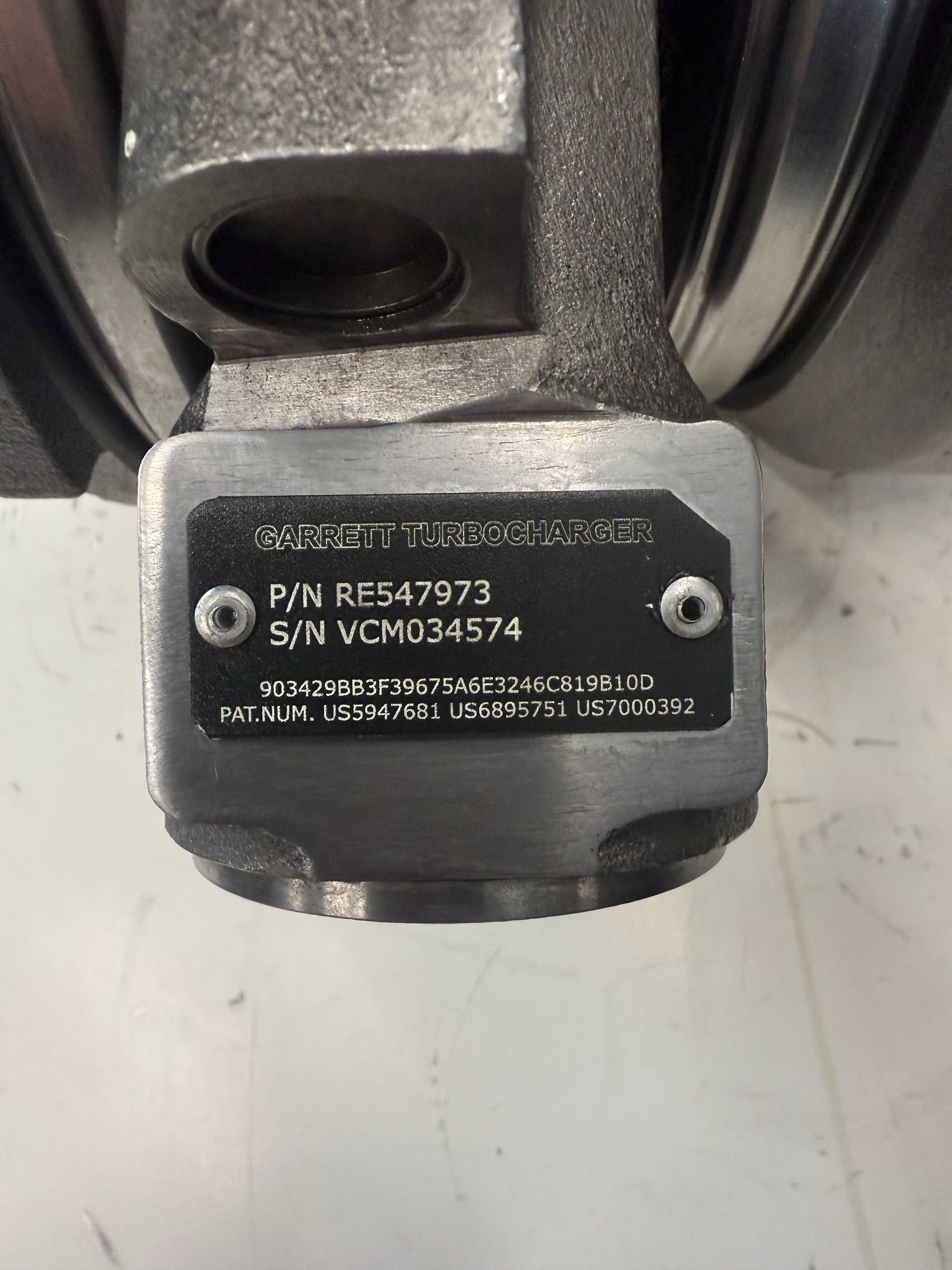 Fabrycznie Nowa Turbosprężarka z BI-TURBO JOHN DEERE - R: 82,83,93