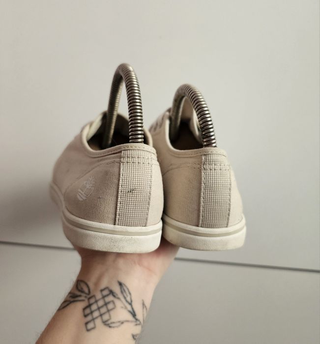 Sprzedam buty damskie sportowe trampki beżowe timberland skape park ro