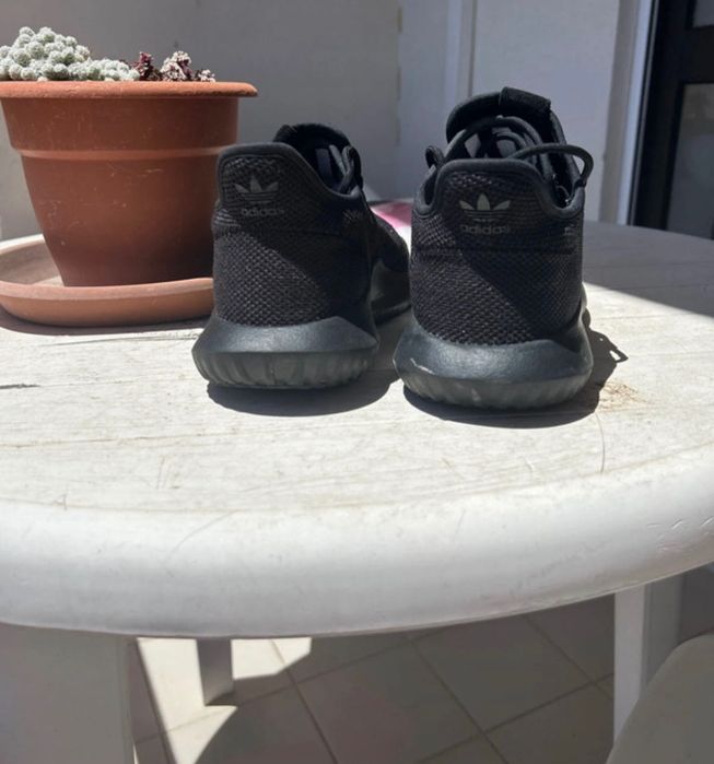 Sapatilhas adidas tubular pretas