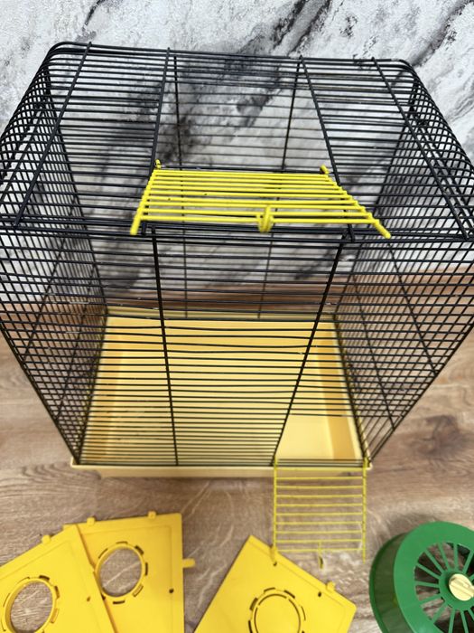 Клетка для хомяка с домиком, трубой, барабаном, б/у