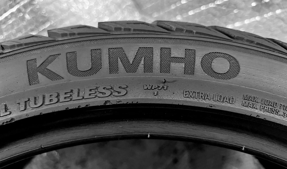 Шини Б/в 255.35.19 пара Kumho