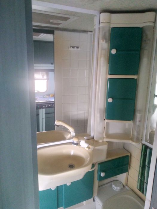 Caravana usada em bom estado