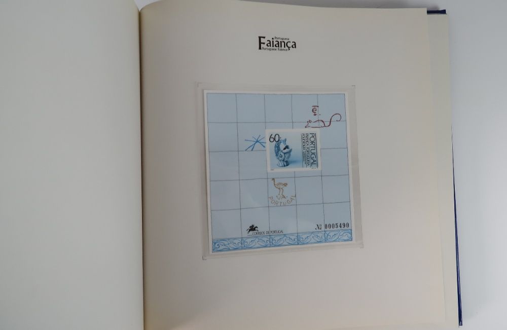 Livro Faiança Portuguesa, edição CTT 1992