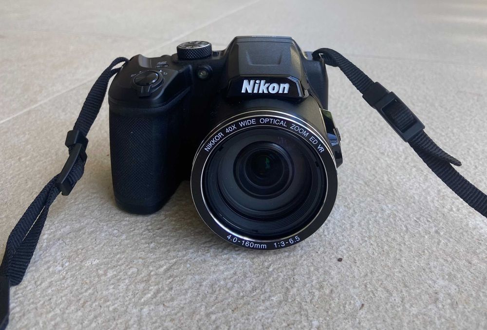 Câmara fotográfica Nikon Coolpix B500