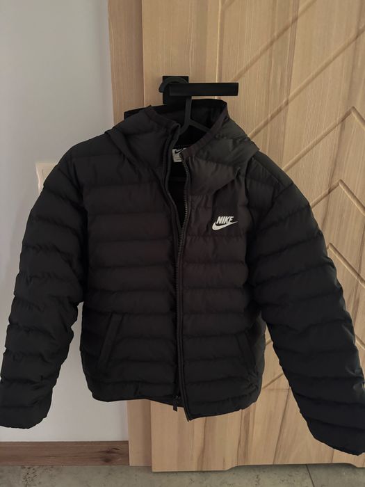Kurtka nike rozmiar 147-158