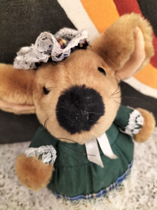 Lote 4 peluches muito giros