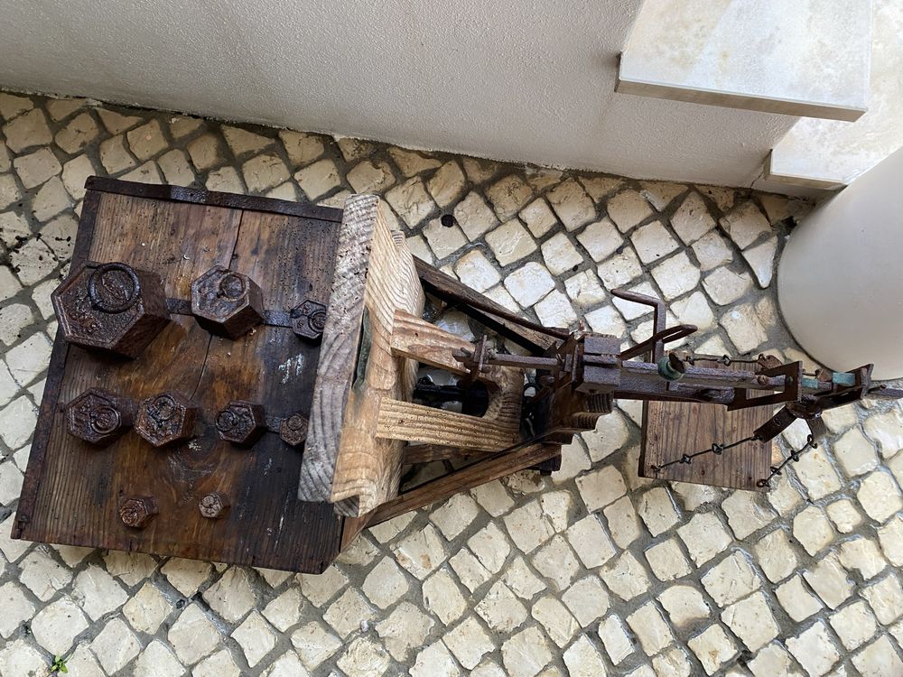 Balança de madeira