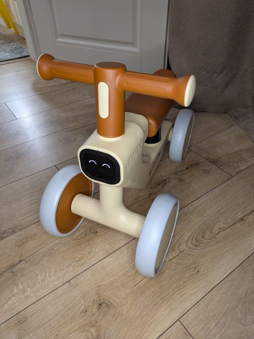 Біговел/толокар для дитини від 1 року