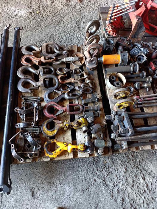 Лапи до крана-маніпулятора