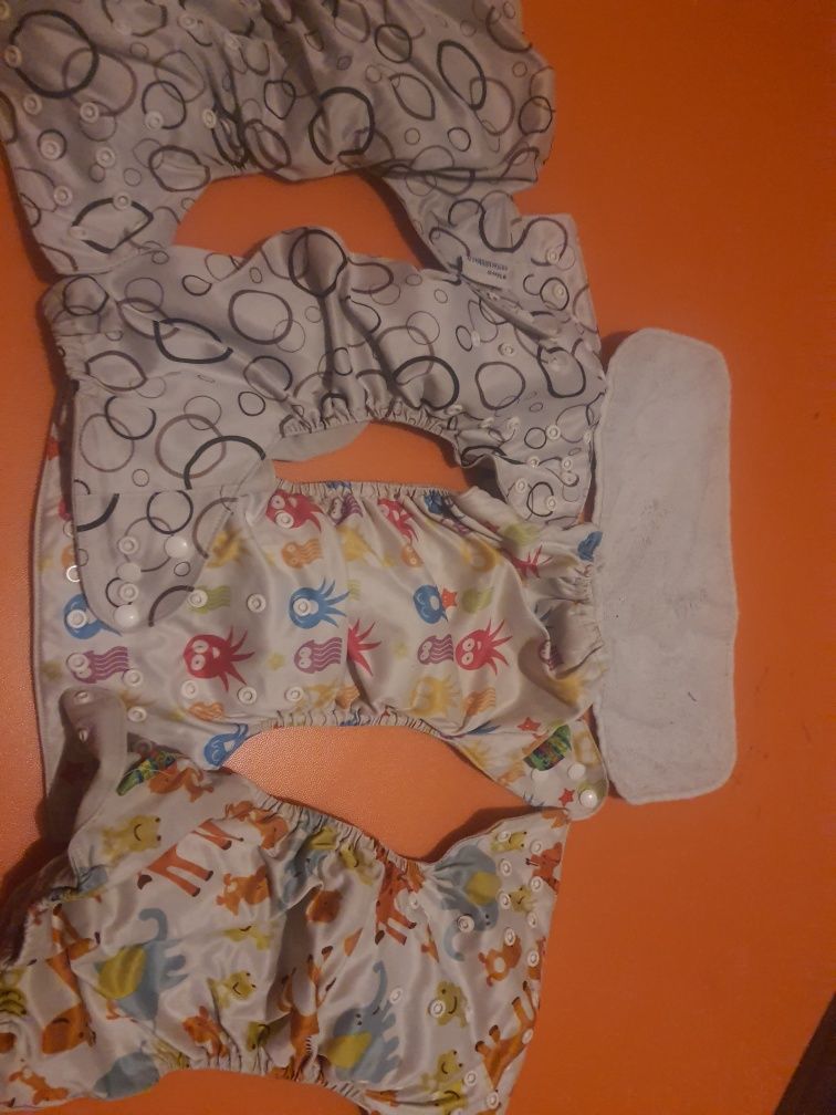 Fraldas de pano com reforço impermeável