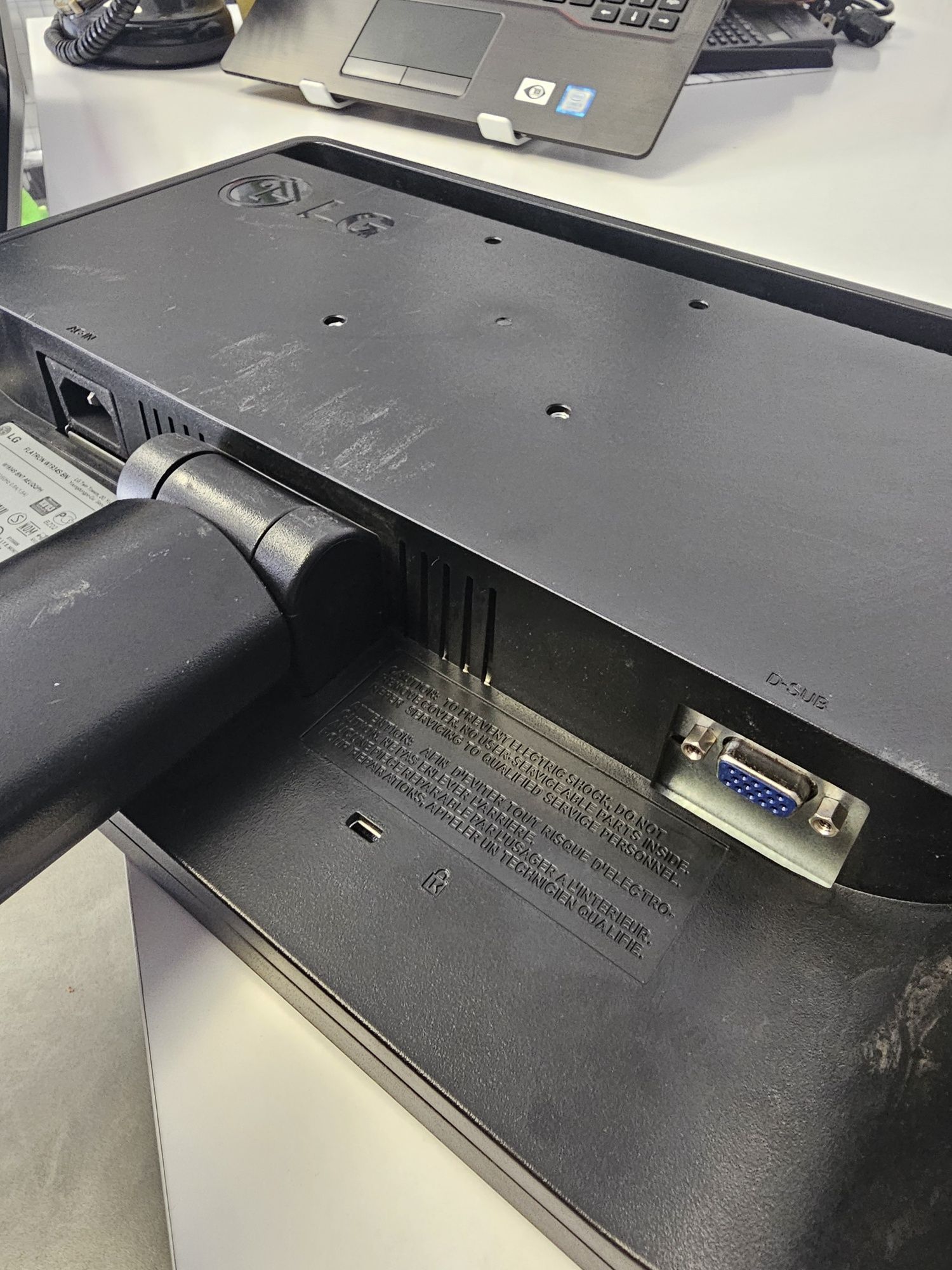 Monitor LG W1934S