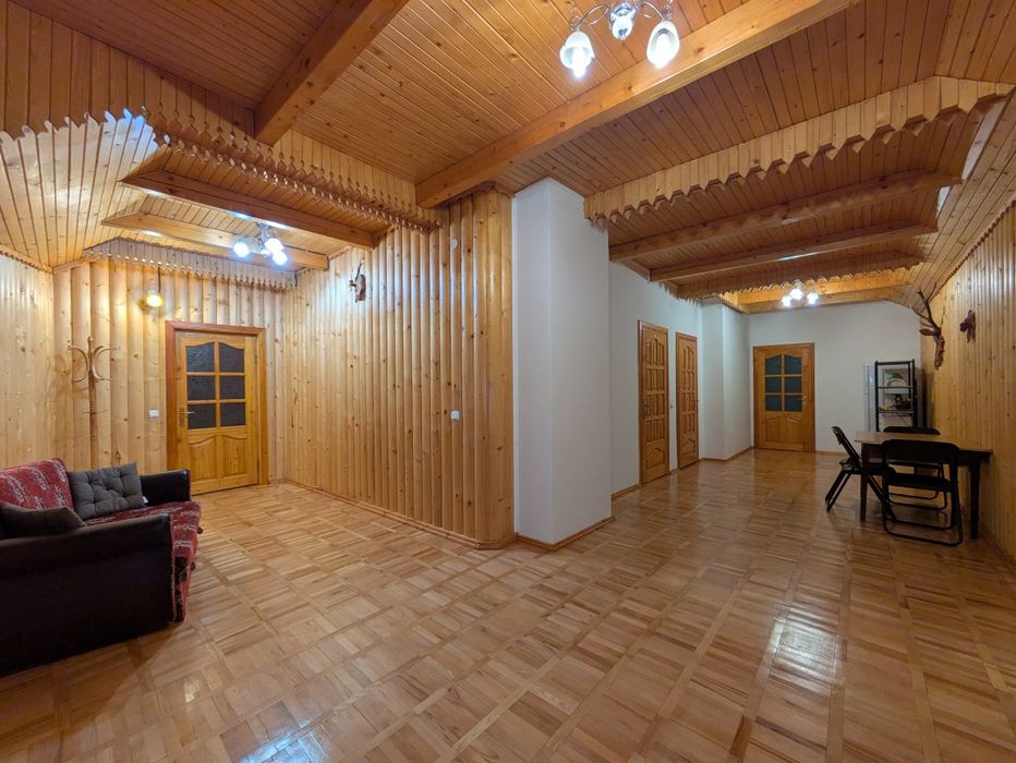 Будинок Славське "Солодка мить", Без господарів, Центр