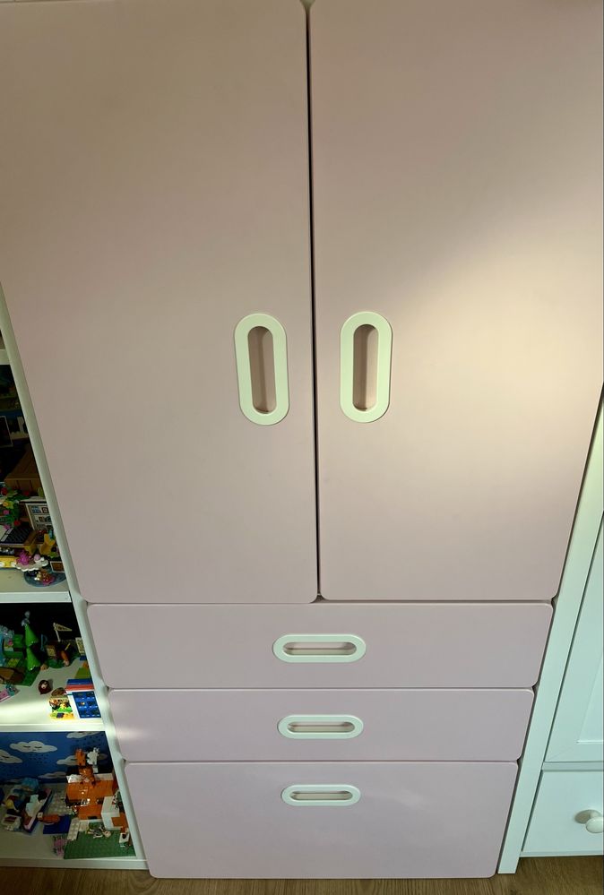 Meble ikea (stuva ), dziewczynka