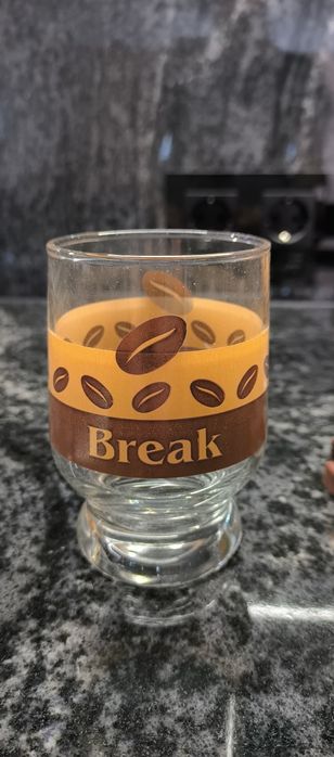 Подарункові чашки - стакани здя кави.