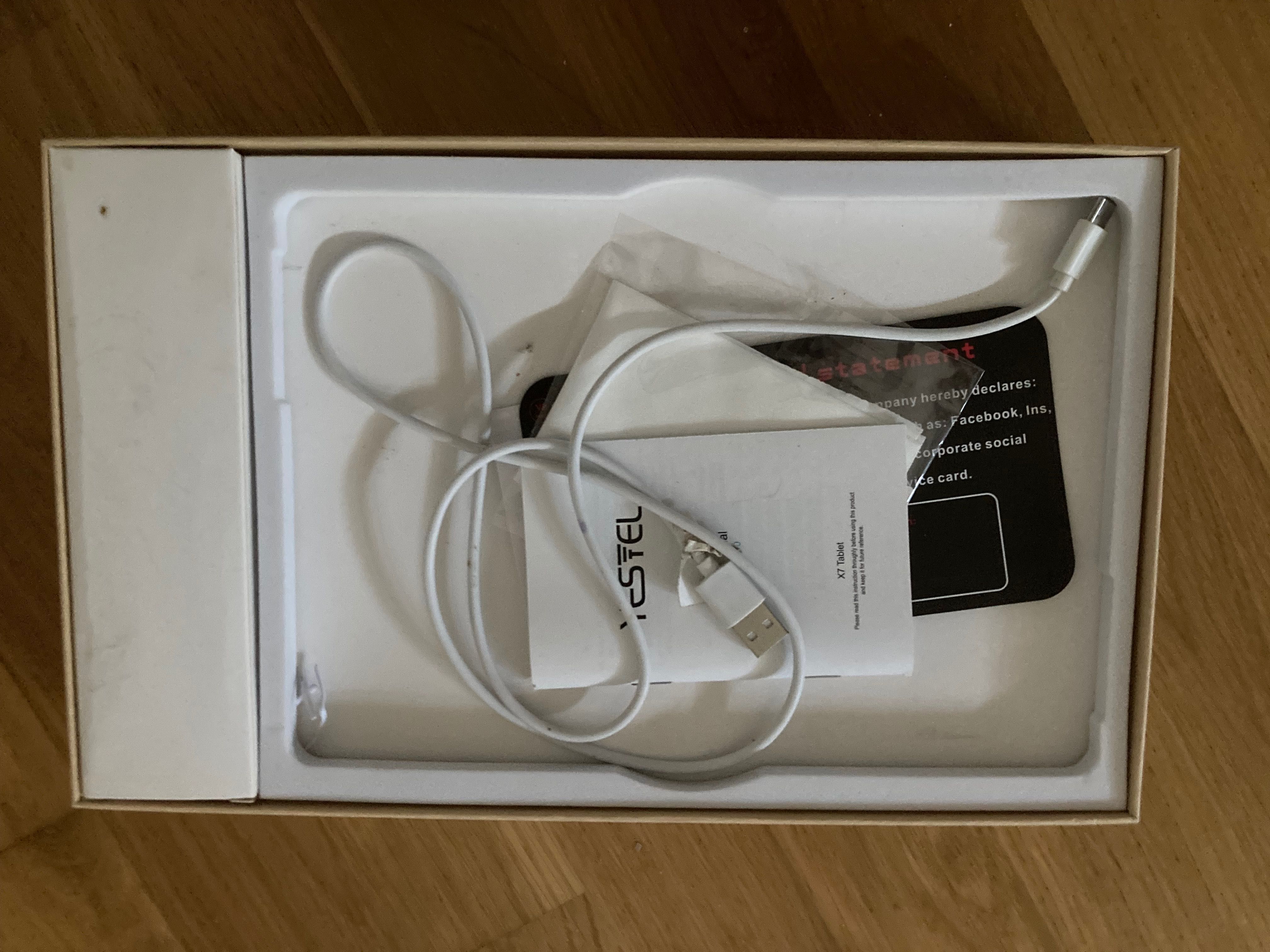 Tablet Yestel X7 10.1 Android com teclado