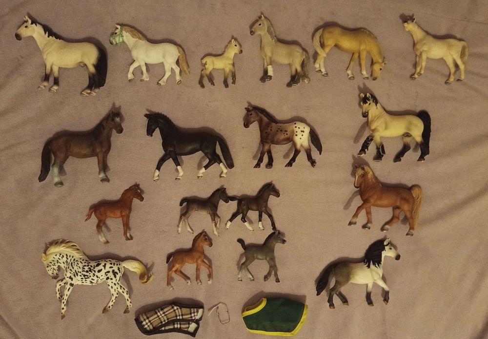 Modele koni schleich breyer colecta