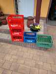 Sprzedam plastikowe skrzynki z czasów Prl.