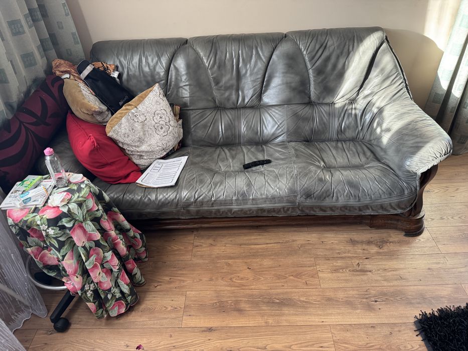 Skórzana kanapa 3 osobowa do renowacji