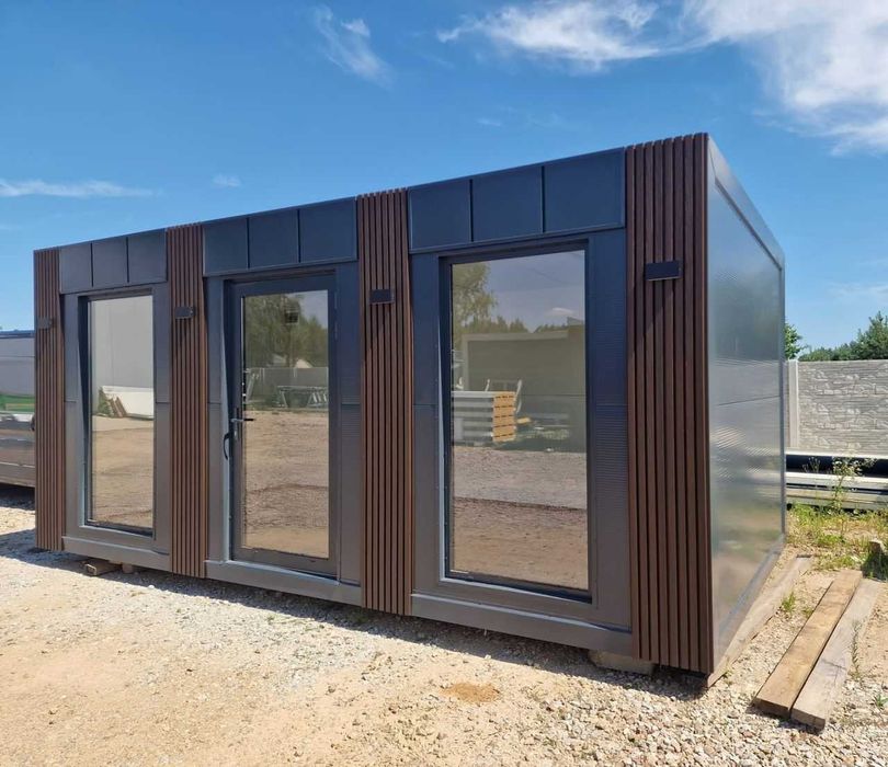 Izolowany pawilon biurowy 6x3 m – całoroczny, kontener