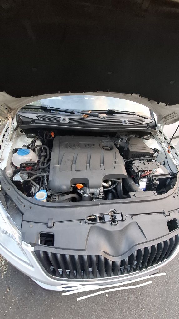 Skoda Fabia 2012 – Biały – Stan idealny
Skoda Fabia 2012 – Biały – Sta
