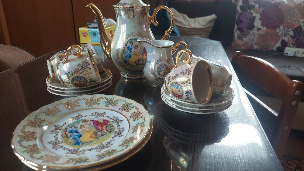 Сервіз кофейний порцеляновий Мадонна.